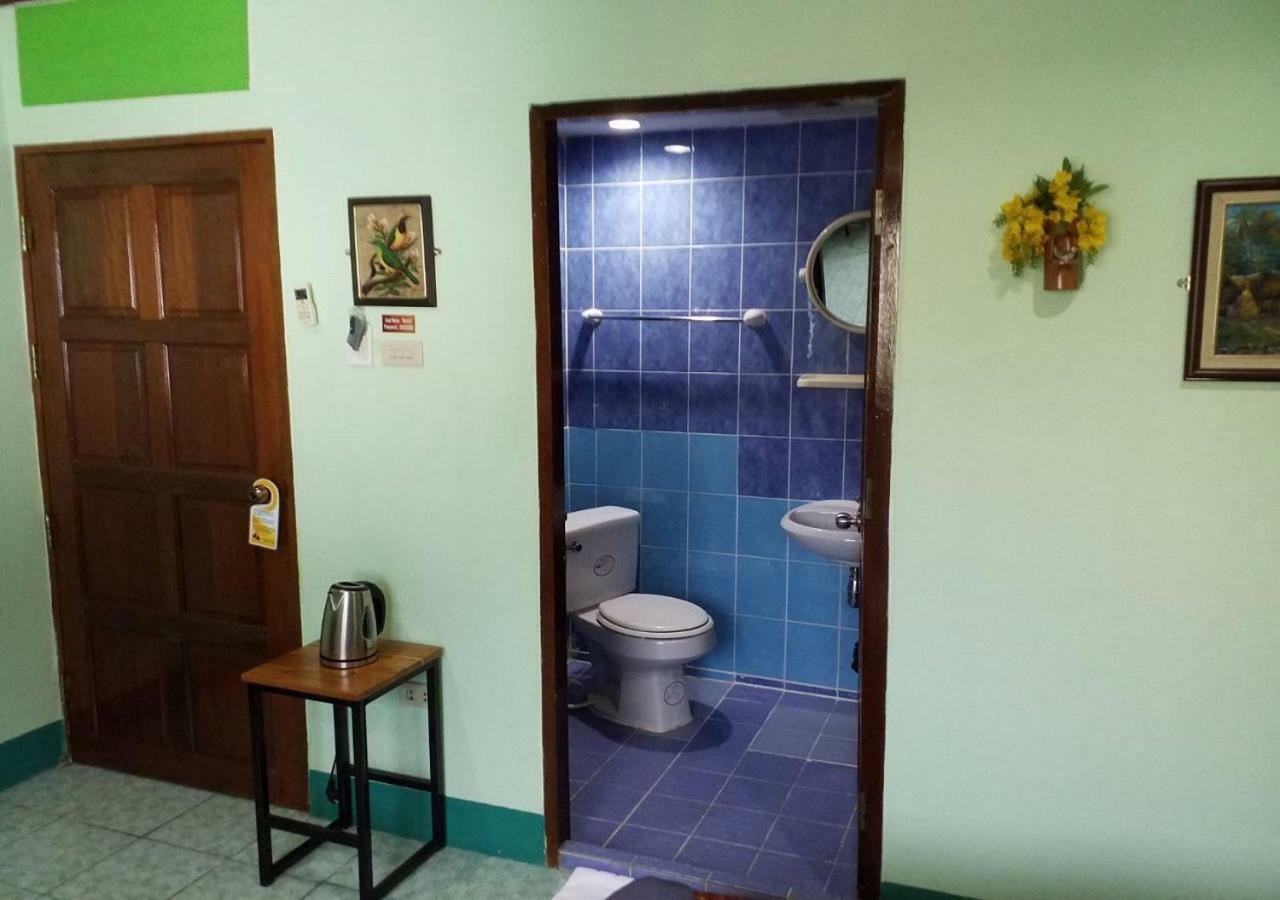 Rung Tawan Hostel Plage de Kata Extérieur photo